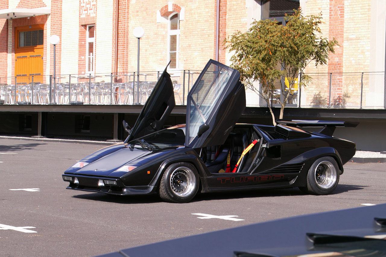 Lamborghini countach максимальная скорость