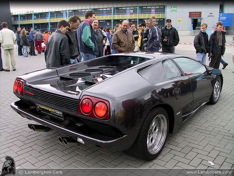 High-Resolution Lamborghini Diablo Photos