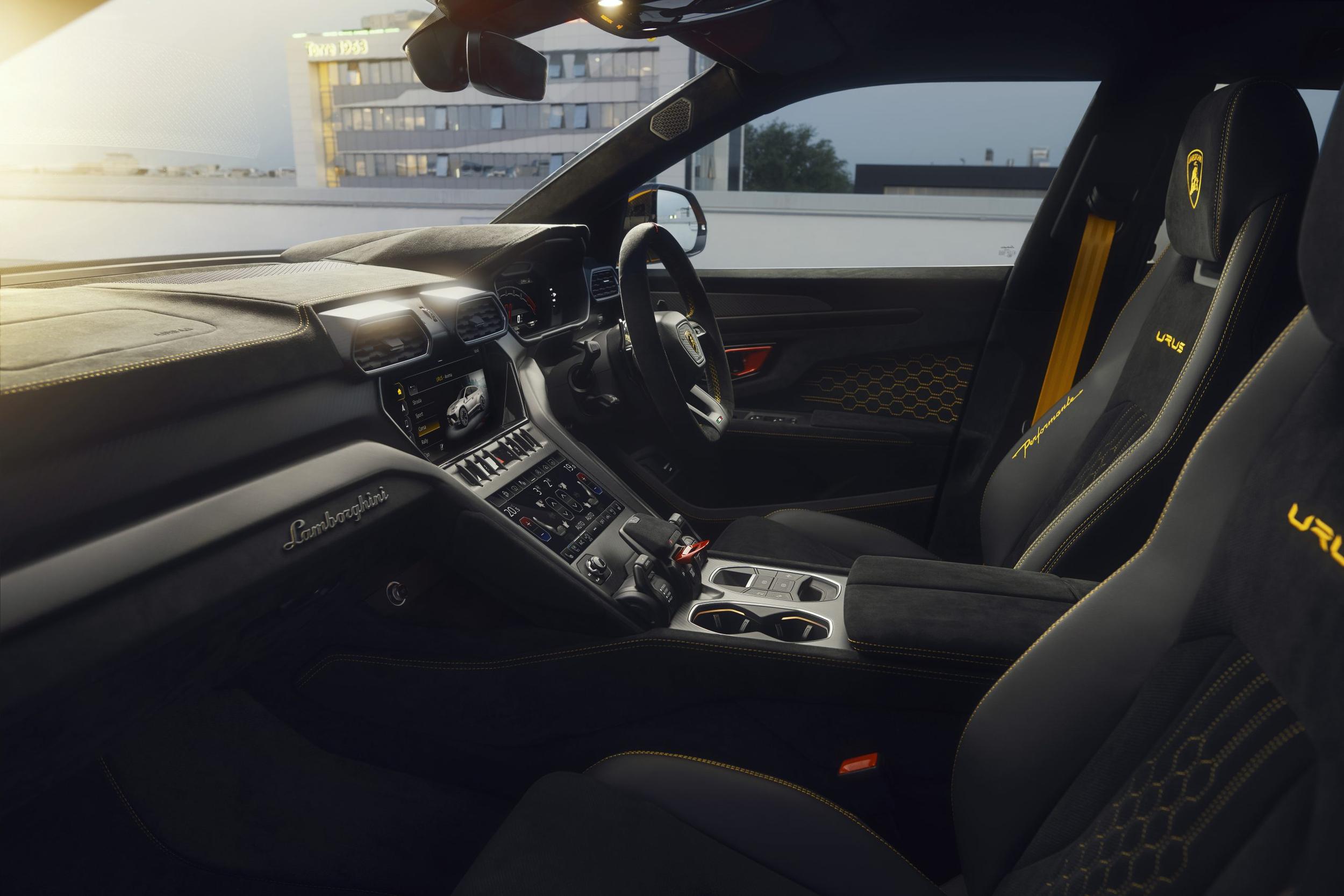 Lamborghini Urus S price, performance, exterior, interior, rivals